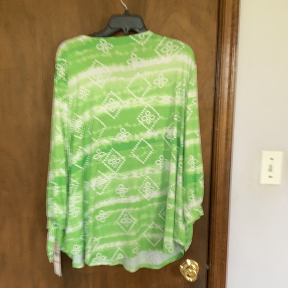 Relisted Ruby rd tie dye with floral print top w stretch size 2X - Picture 14 of 15